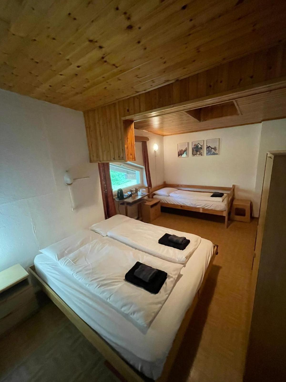 فندق Picchio Rosso - Stanza Privata Con Bagno In Val Di Fassa Pera المظهر الخارجي الصورة