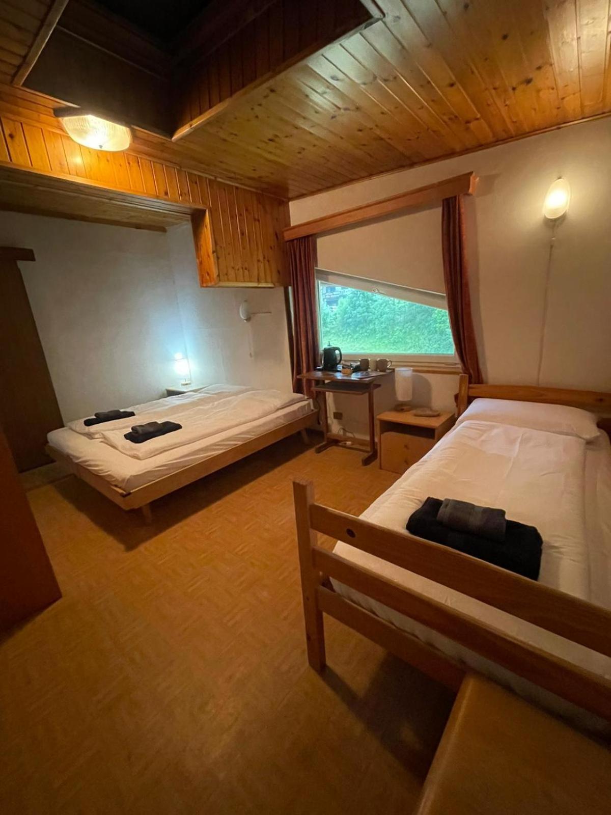 فندق Picchio Rosso - Stanza Privata Con Bagno In Val Di Fassa Pera المظهر الخارجي الصورة